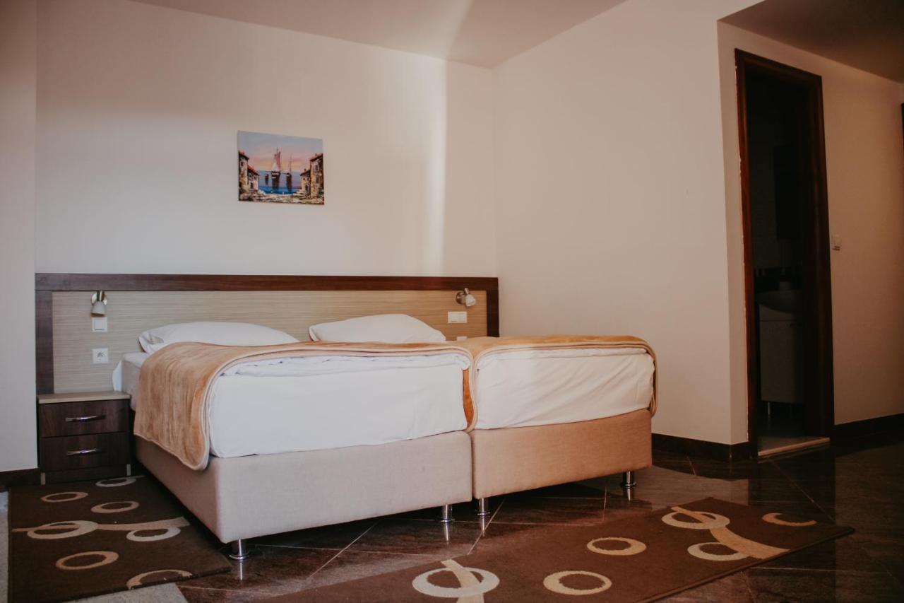 نيوم Hotel Villa Matic المظهر الخارجي الصورة